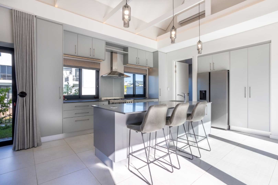 5 Bedroom Property for Sale in Val De Vie Estate Western Cape